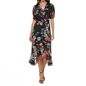 DKNY Ruffle Hem Vneck Puff Sleeve Women Size 12